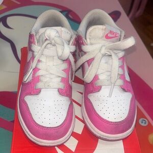 Nike Kids Sneakers in Pink and White